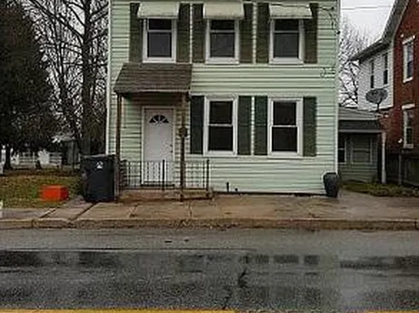 118 E King St, East Berlin, PA 17316