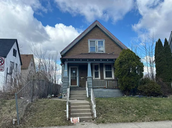 2913 N 18th St, Milwaukee, WI 53206