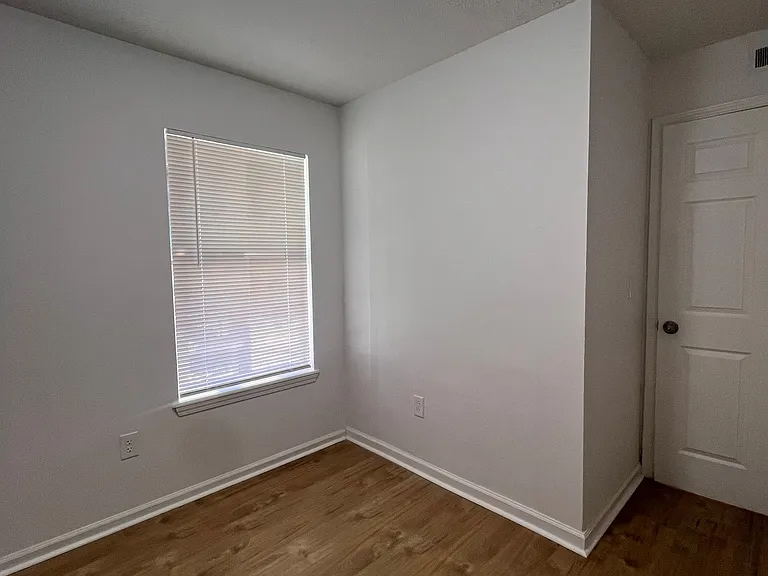 1723 W Kentucky St — Photo 22