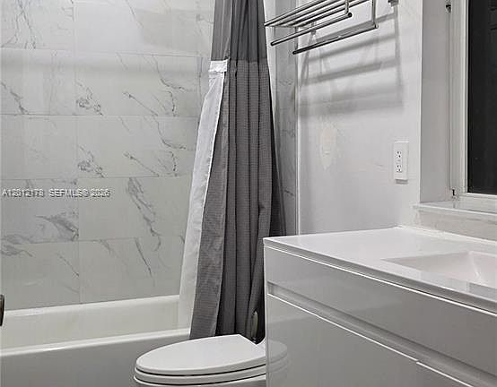 5th image of 6995 NW 173rd Dr APT 2105