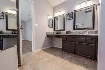409 E Topeka Dr — Photo 13
