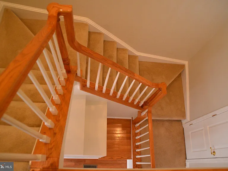 21958 Windy Oaks Sq — Photo 20