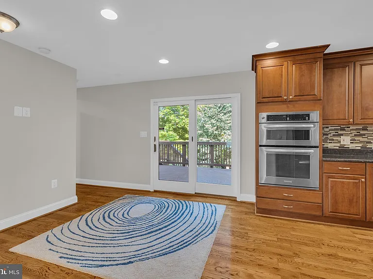 7205 Van Ness Ct — Photo 17