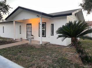 595 N 3rd St, Raymondville, TX 78580