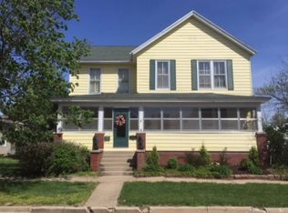 117 E 6th St, Beardstown, IL 62618