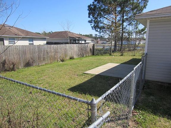 2nd image of 424 Oak Knoll Ln