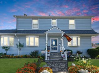 19 Maplewood St, West Hempstead, NY 11552