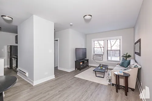 715 W Brompton Ave #2 Photo 1