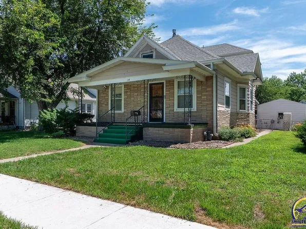 614 NE Emmett St, Topeka, KS 66616