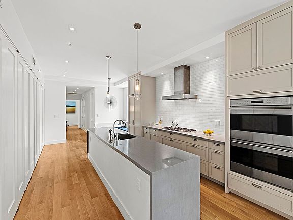 5th image of 290 Hudson St #2
