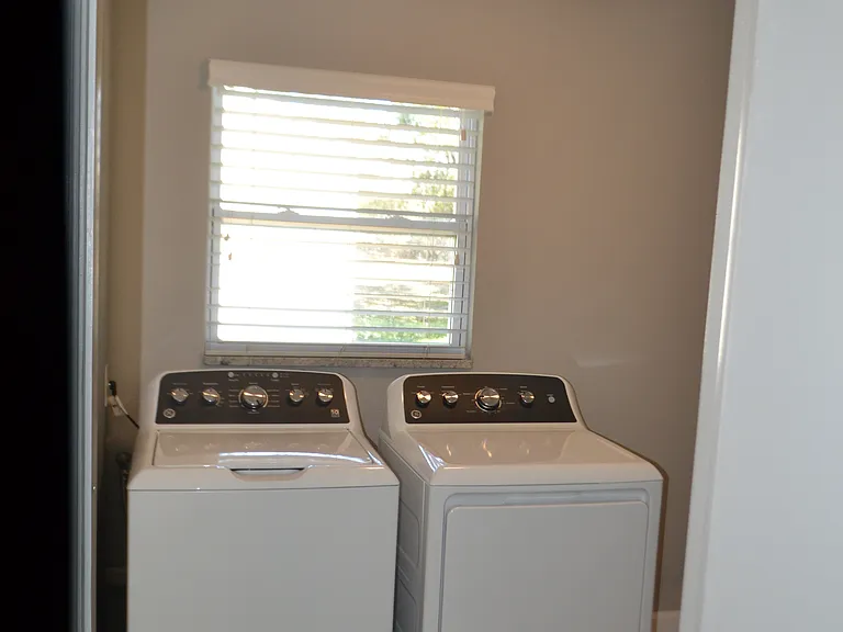6204 W Knights Griffin Rd — Photo 8
