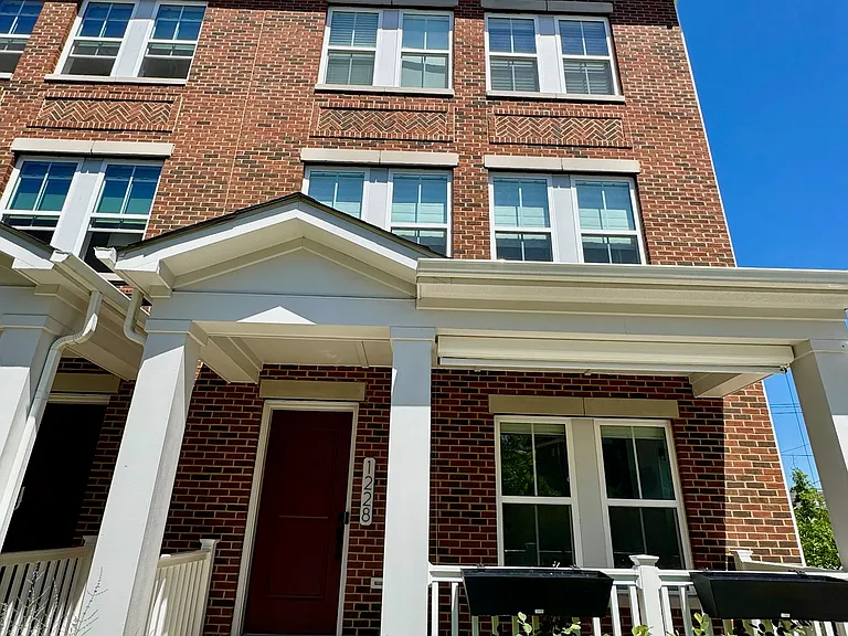 1228 Wynton Pl NE — Photo 34