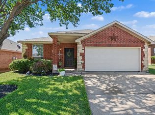 4932 Spur Ridge Ct, Fort Worth, TX 76244