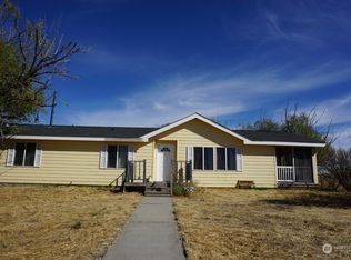 1603 Road 4 NE, Coulee City, WA 99115