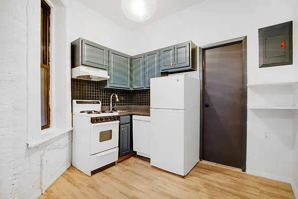 Rented by Corcoran | media 8