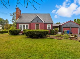 41 Chestnut Dr, Windsor, CT 06095