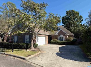 2209 Sterling Ridge Cir, Vestavia, AL 35216