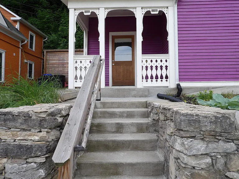 609 Taylor Ave — Photo 2