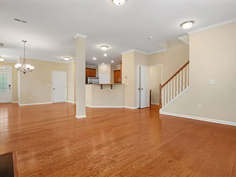 2084 Tanners Mill Dr — Photo 5