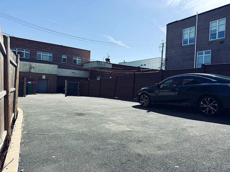 189 Chestnut St #2 — Photo 12