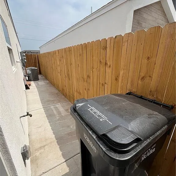 1421 Iris Ave #3 — Photo 13