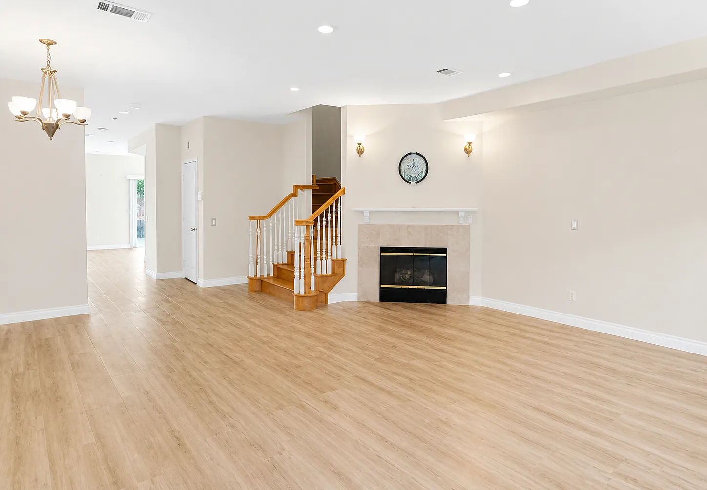 3 bed, 2186 sqft, $4,300 — Photo 2