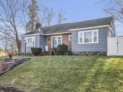 37 Houston Ave, Methuen, MA, 01844