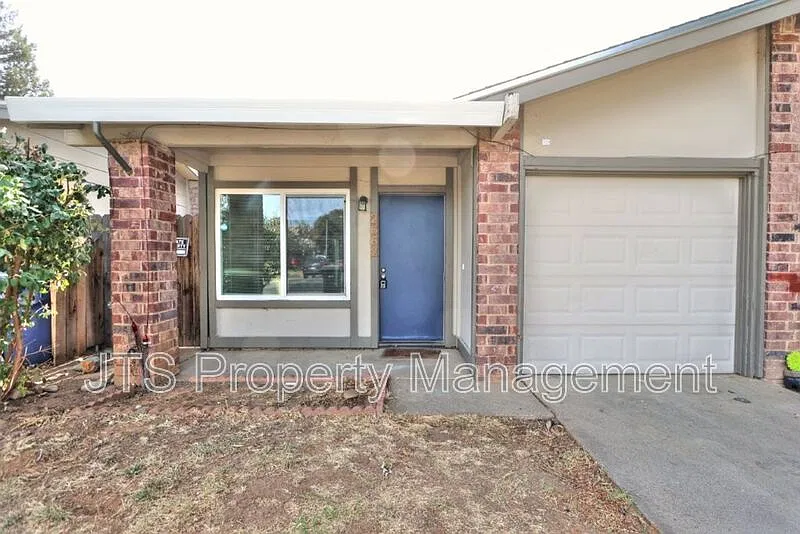 2 bed, 2.0 bath, 1114 sqft, $1,795 — Photo 1