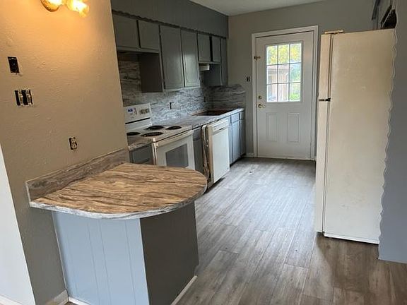 5th image of 3527 Elmira Dr #4