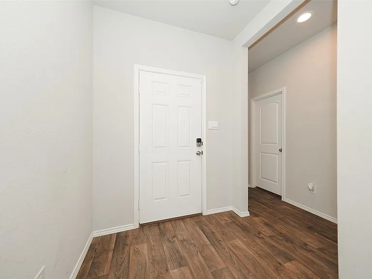 20818 Edmeston Way — Photo 4