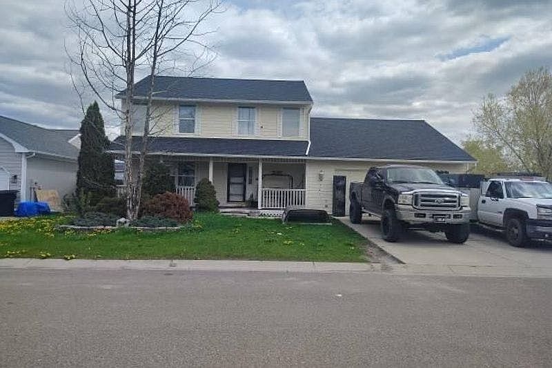 1st image of 127 Green Briar Dr