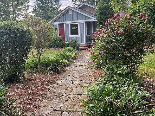 325 Ewbank Rd, Etowah, NC 28729