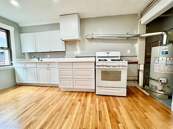 5th image of 151-153 Richmond St #5