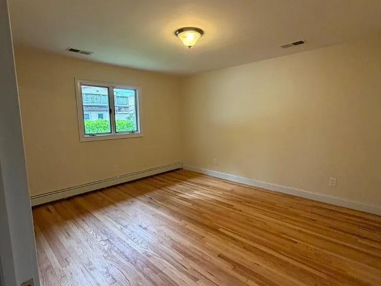 119 Cornelia St — Photo 9