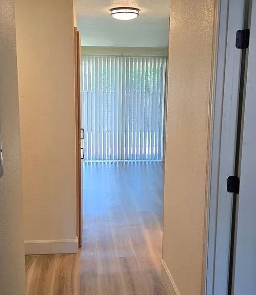 Winfou06-Columbia Village Apartments — Photo 39