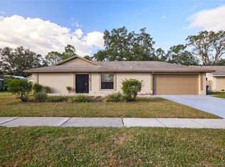 1906 Cedarbrooke Dr, Lutz, FL 33549