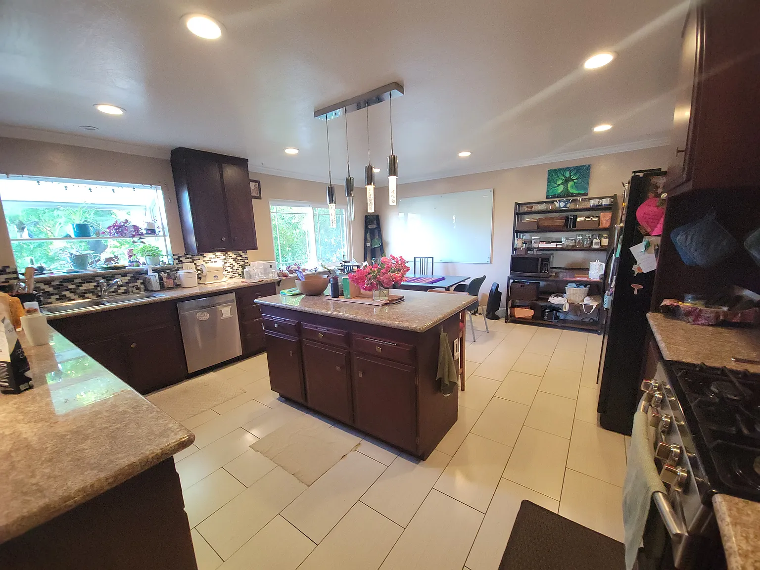 5 bed, 2302 sqft, $1,450 — Photo 3