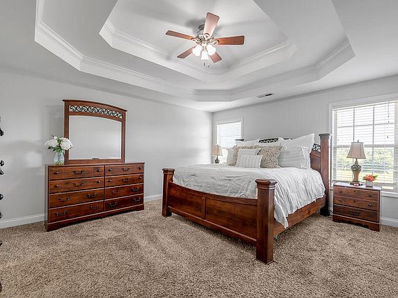 5th image of 4628 Larkhill Ln