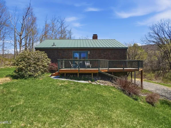 668 N Main St, Lanesborough, MA 01237