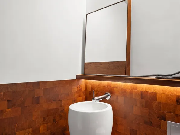 155 West 18th Street image 7 of 10