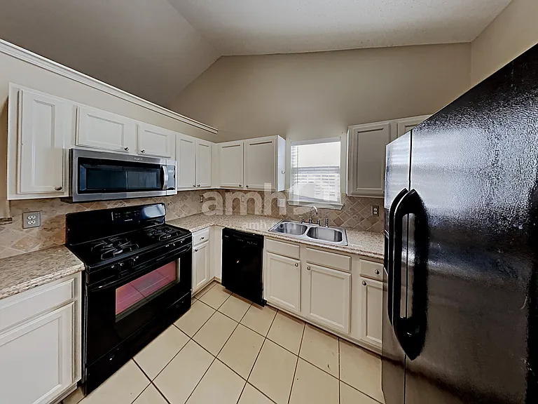 3276 Peach Ct NW — Photo 3