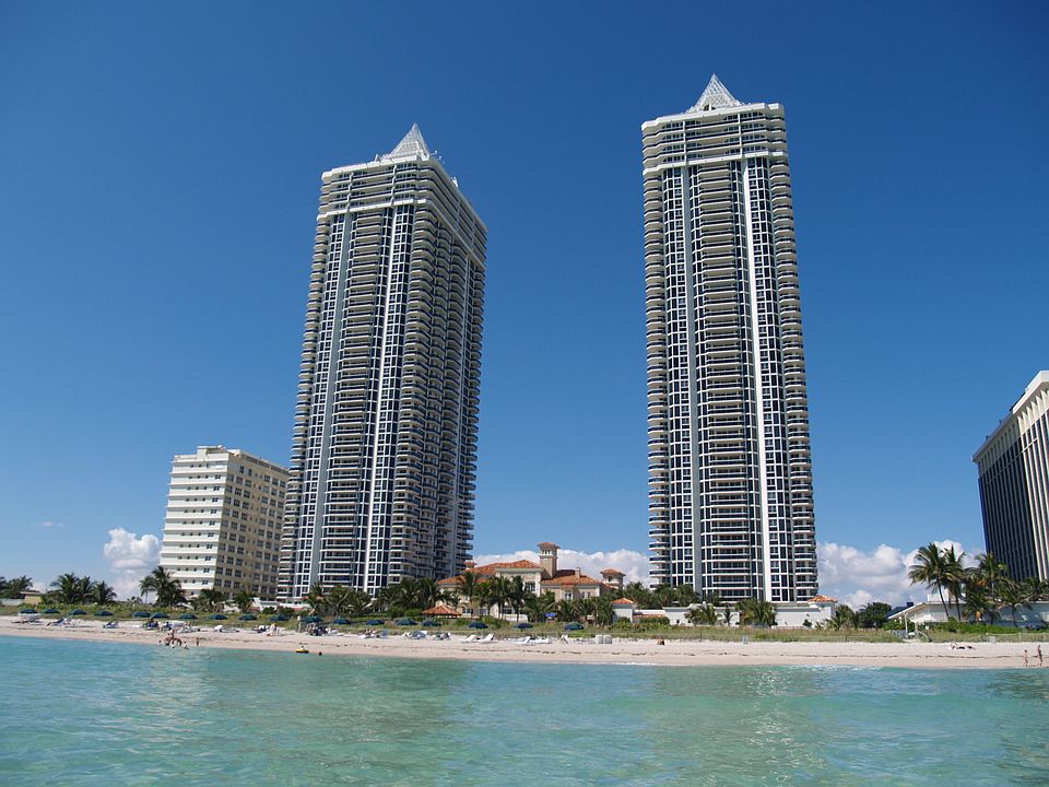 1st image of 4775 Collins Ave APT 4002