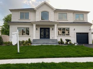 21 Kalda Ln, Plainview, NY 11803