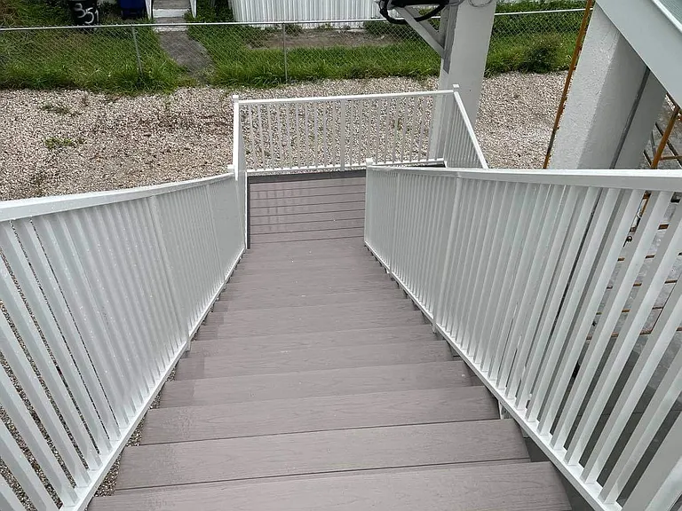 13 Ed Swift Rd — Photo 2