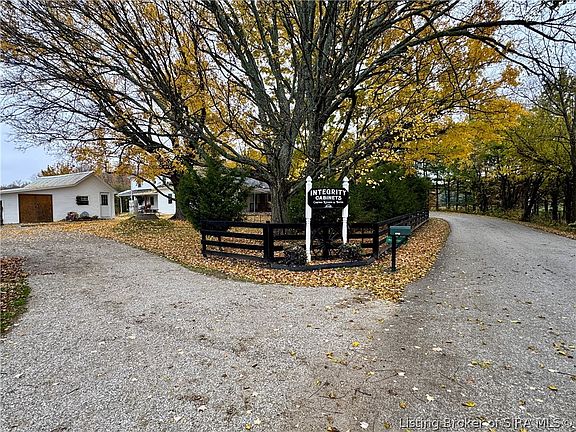 2nd image of 2448 N Leval Ratt Road