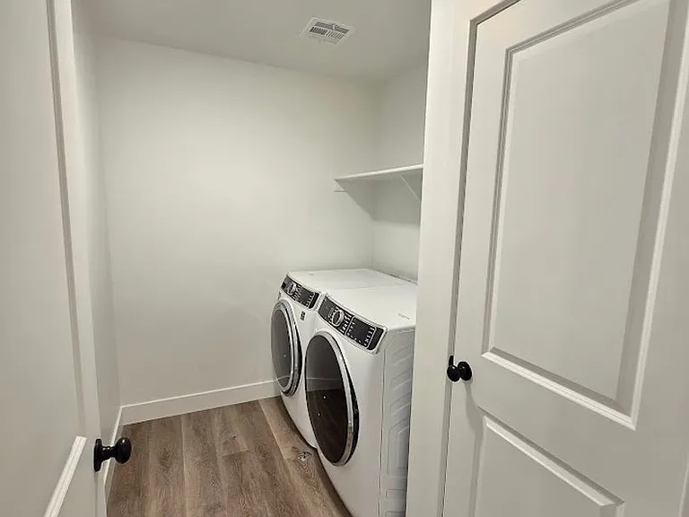915 W Boxthorn Dr — Photo 15