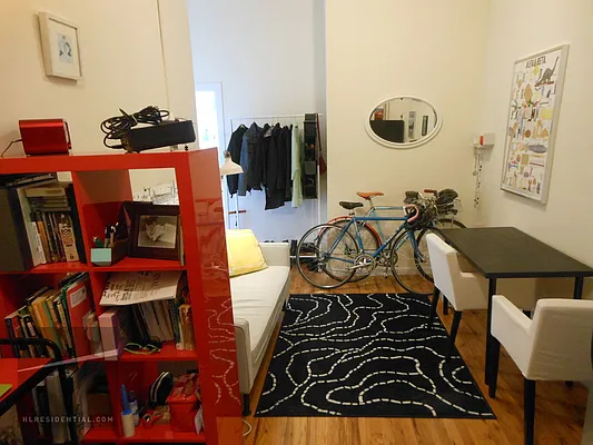 Rented by Highline Residential | media 17