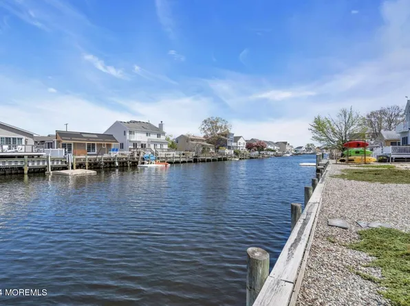 89 club house Road, Brick, NJ 08723