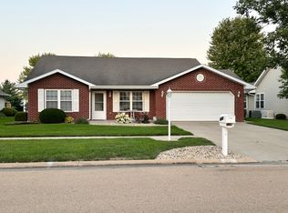 3237 Becker Dr, Peru, IL 61354