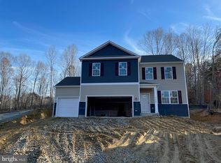 81 Pinewood Rd, Fredericksburg, VA 22405